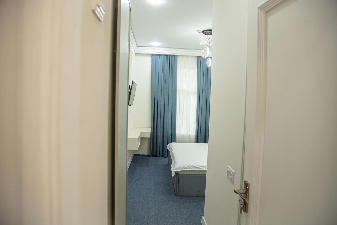 Lev Tolstoy Hotel Samarkand Exterior photo