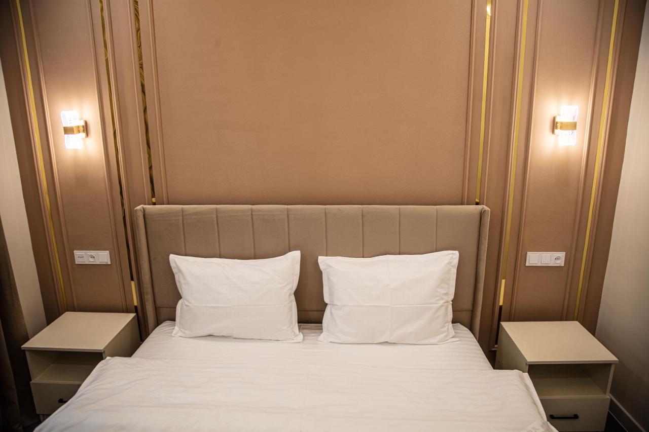 Lev Tolstoy Hotel Samarkand Exterior photo