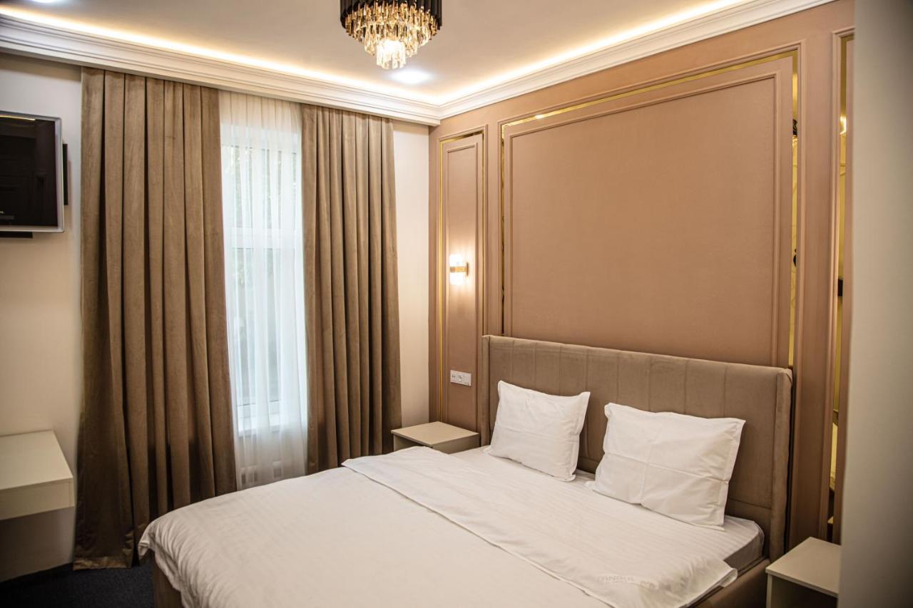 Lev Tolstoy Hotel Samarkand Exterior photo